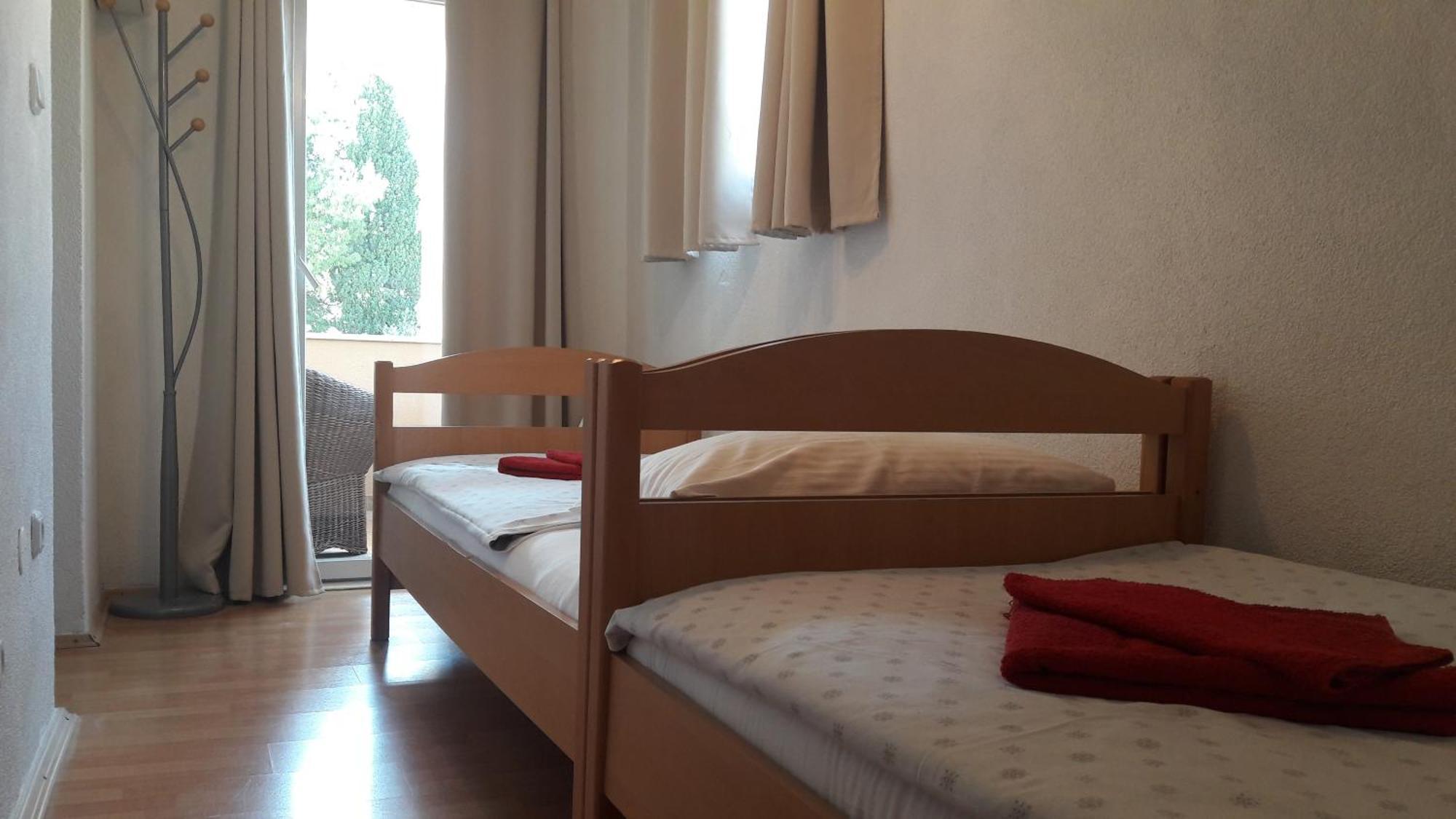 Apartments Villa Natali - Heating Pool Трогир Номер фото